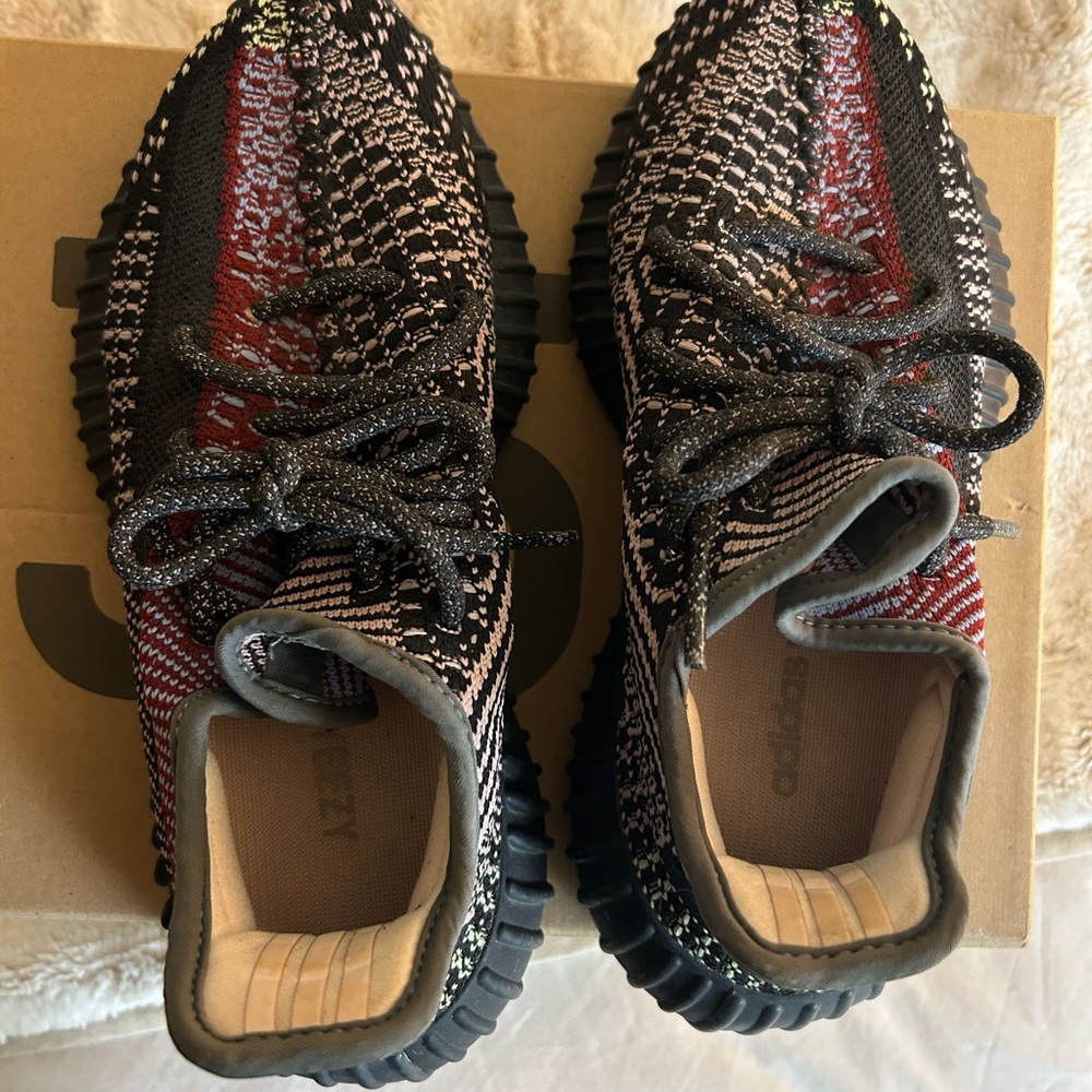 Adidas Yeezy Boost 350 V2 Sneakers - Yechei - Picture 4 of 5
